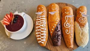 Guaguas de pan y colada morada